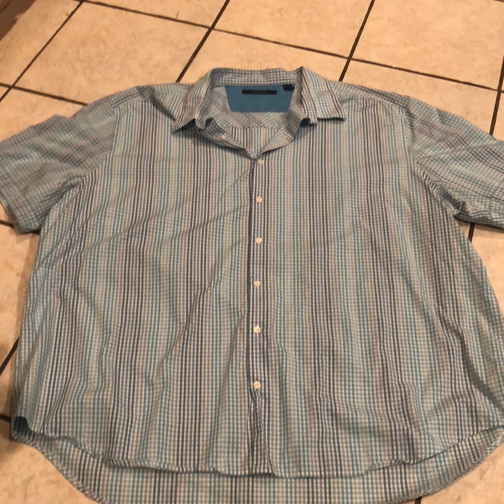 Perry Ellis Button up short sleeve
